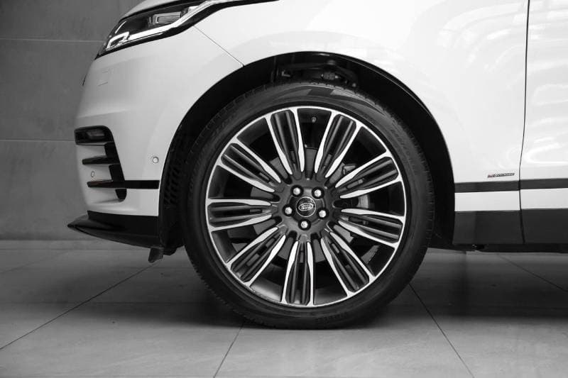 2018 Land Rover Range Rover Velar R DYNAMIC SE thumbnail 3