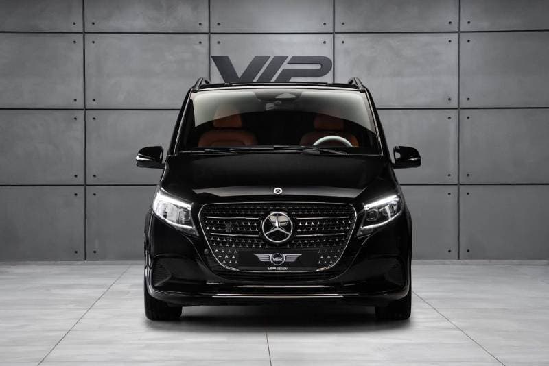 2025 Mercedes Benz V300 AVANTGARDE thumbnail 2