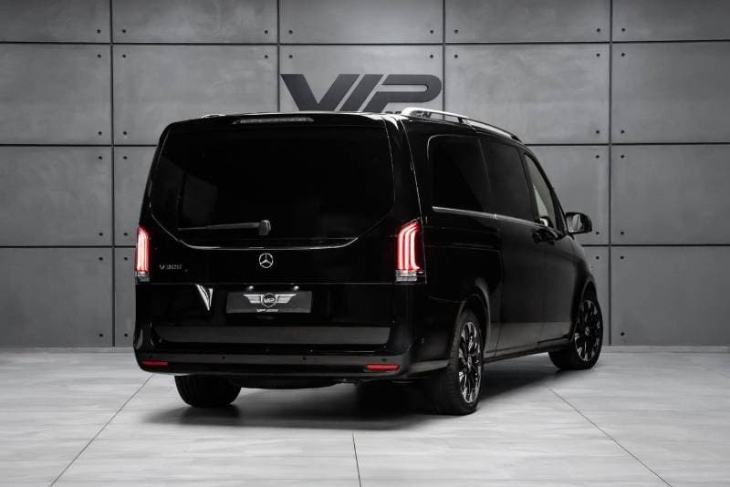 2025 Mercedes Benz V300 AVANTGARDE thumbnail 6