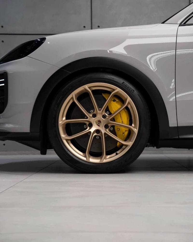 2024 Porsche Cayenne TURBO GT thumbnail 5