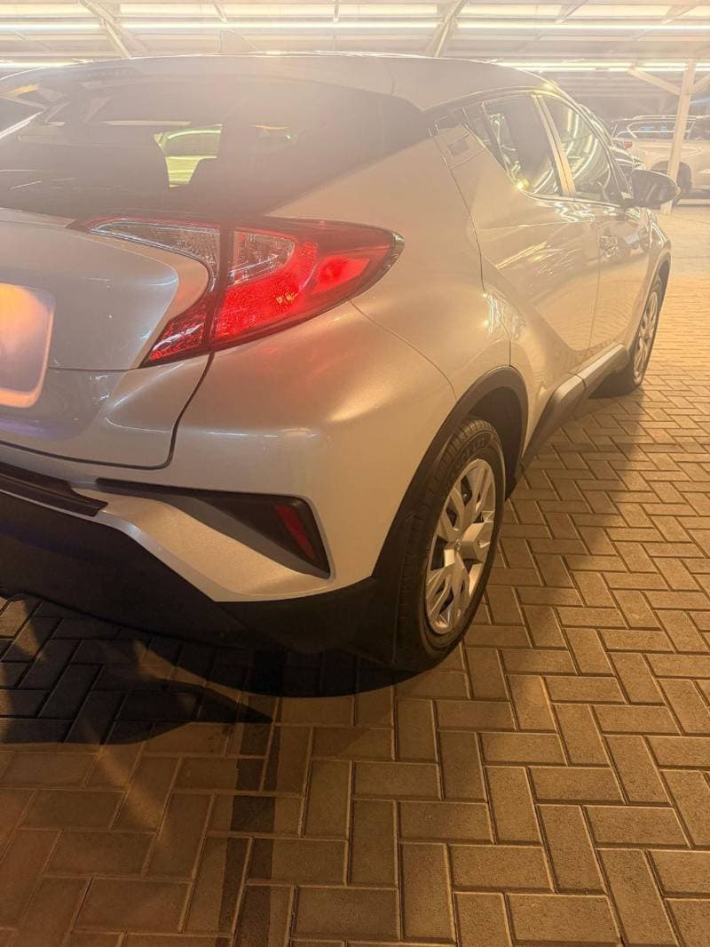 2022 Toyota C HR GX thumbnail 6