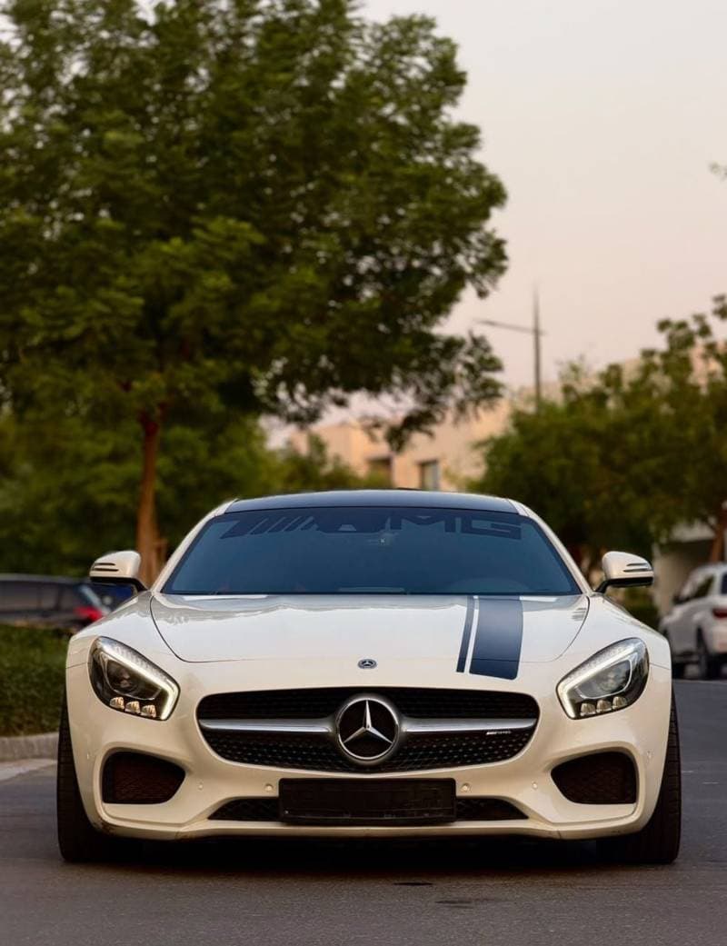 2016 Mercedes Benz AMG GT thumbnail 4