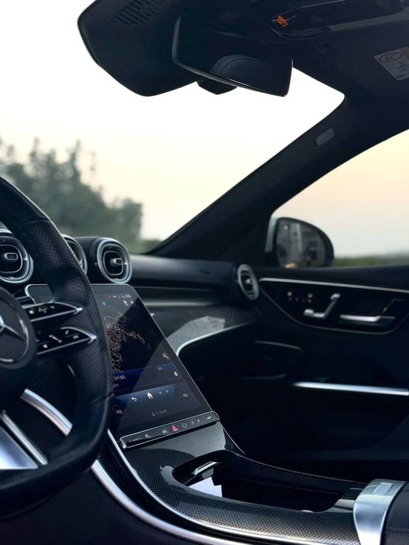 2022 Mercedes Benz C300 AMG thumbnail 5