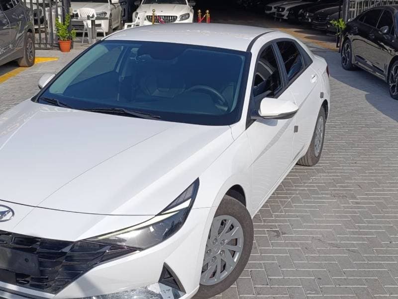 2021 Hyundai Avante STANDARD thumbnail 3