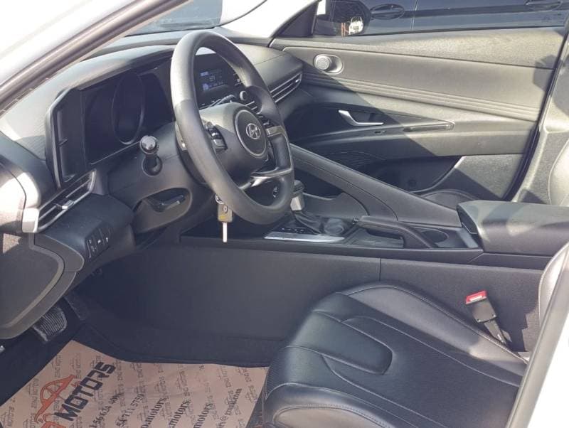 2021 Hyundai Avante STANDARD thumbnail 4