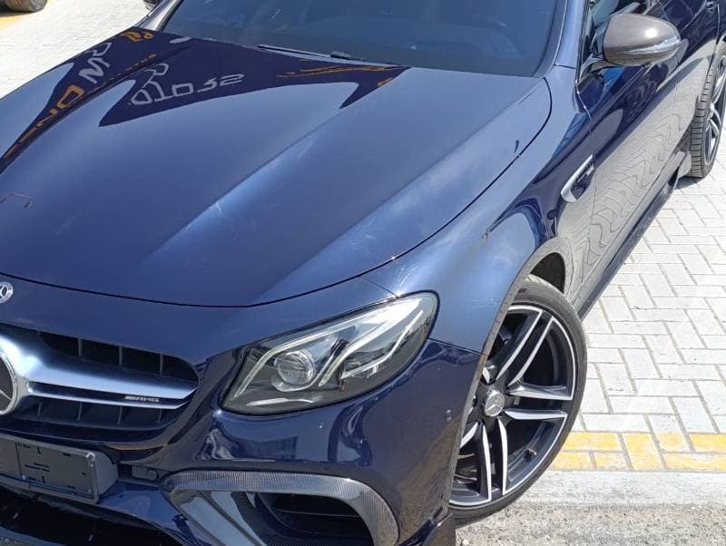 2018 Mercedes Benz E63 AMG thumbnail 3