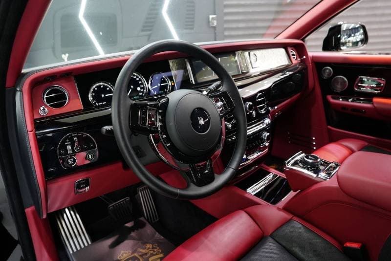 2018 Rolls Royce Phantom STANDARD thumbnail 5