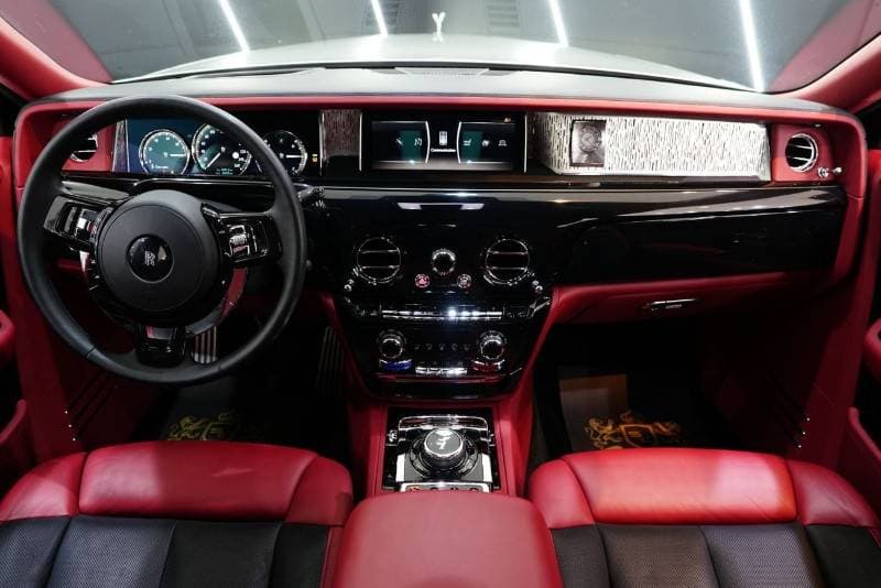 2018 Rolls Royce Phantom STANDARD thumbnail 7
