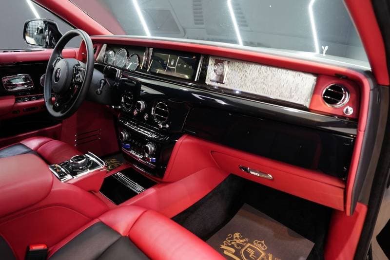 2018 Rolls Royce Phantom STANDARD thumbnail 8