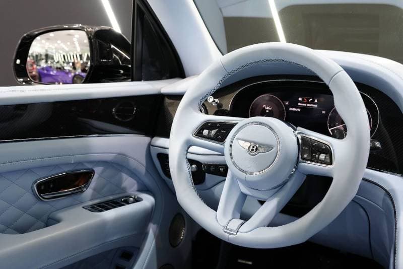 2023 Bentley Bentayga S thumbnail 4