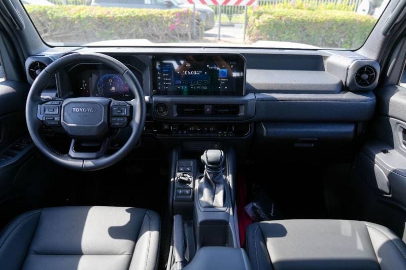 2027 Toyota FJ Cruiser thumbnail 6