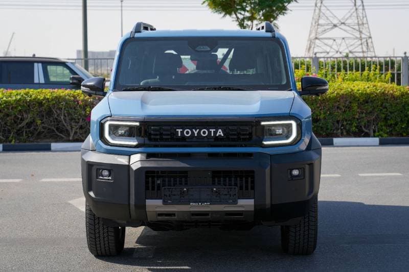 2027 Toyota FJ Cruiser thumbnail 2