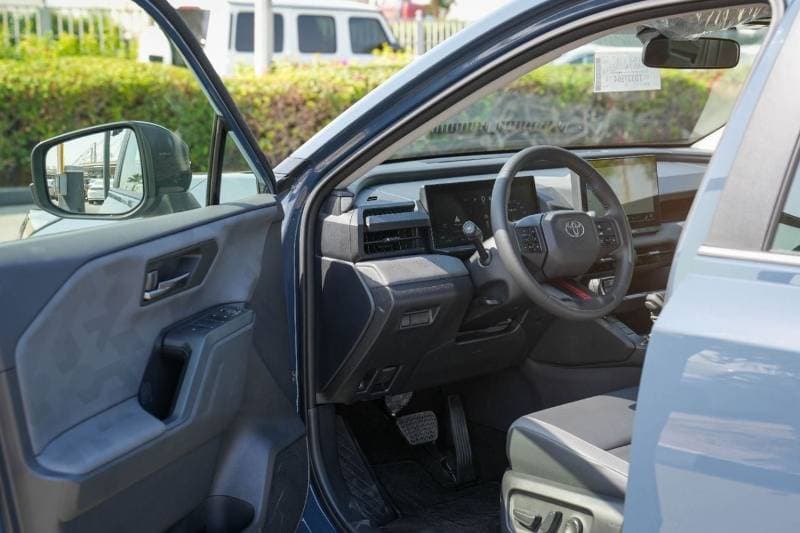 2026 Toyota RAV4 ADVENTURE thumbnail 4