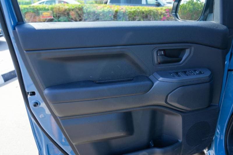 2027 Toyota FJ Cruiser thumbnail 5