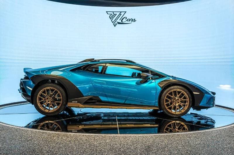 2024 Lamborghini Huracan thumbnail 8