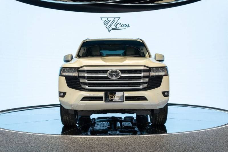 2024 Toyota Land Cruiser GXR thumbnail 2