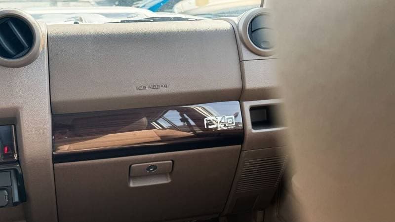 2025 Toyota Land Cruiser Pick Up thumbnail 7