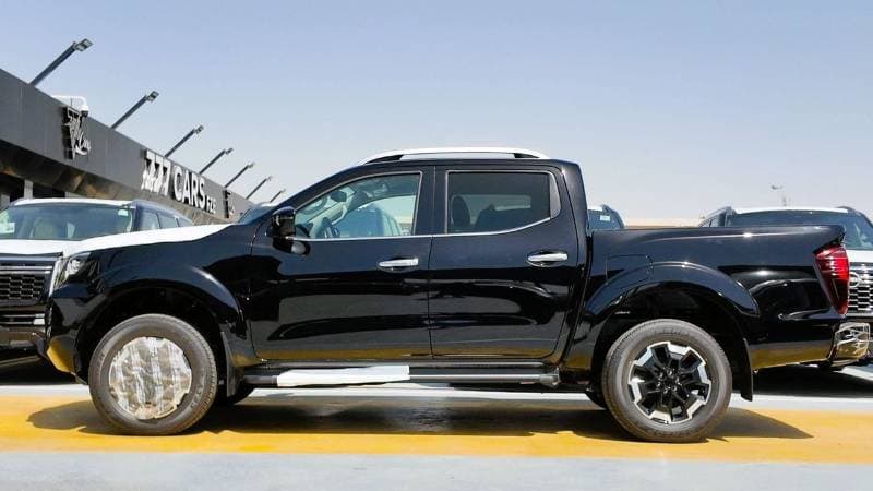 2025 Nissan Navara thumbnail 5