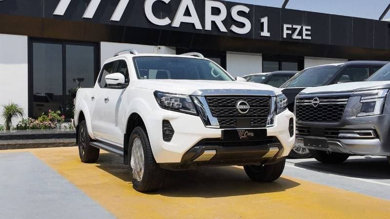 2025 Nissan Navara thumbnail 4