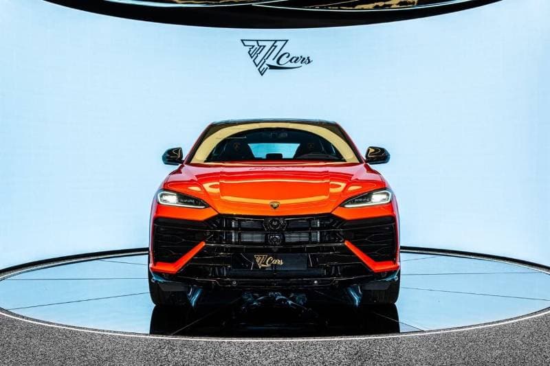 2026 Lamborghini Urus SE thumbnail 3