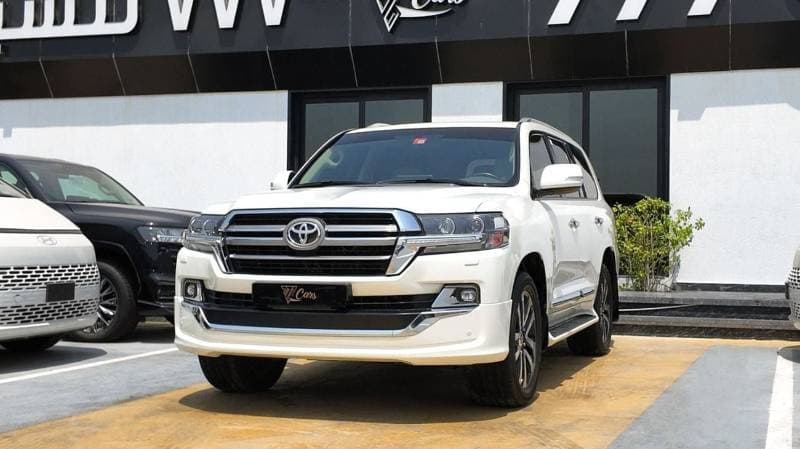 2019 Toyota Land Cruiser GXR