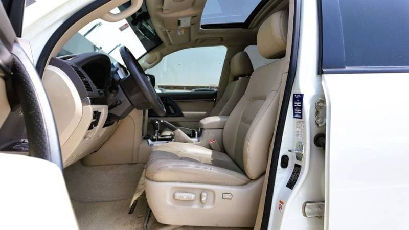 2019 Toyota Land Cruiser GXR thumbnail 7