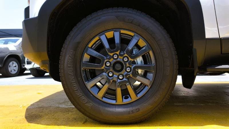 2026 Toyota Prado thumbnail 6