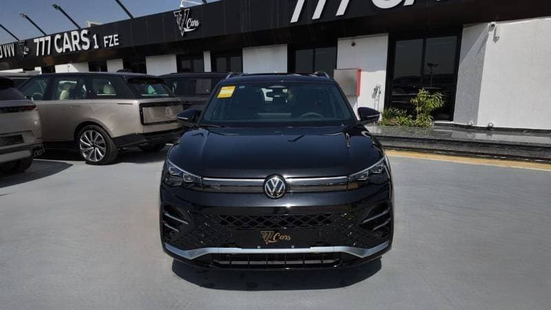 2025 Volkswagen Tiguan thumbnail 3