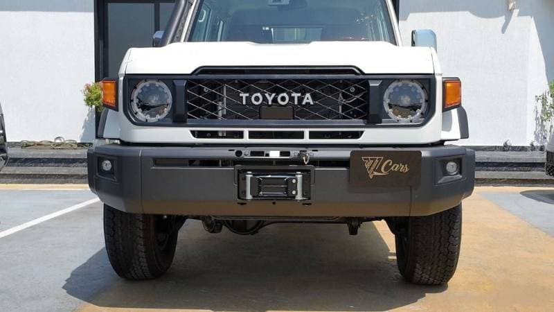 2026 Toyota Land Cruiser 70 LC79 , DC , 4.0L , A/T , 2026 thumbnail 3
