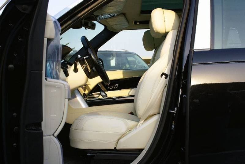 2026 Land Rover Range Rover AUTOBIOGRAPHY P530 thumbnail 8