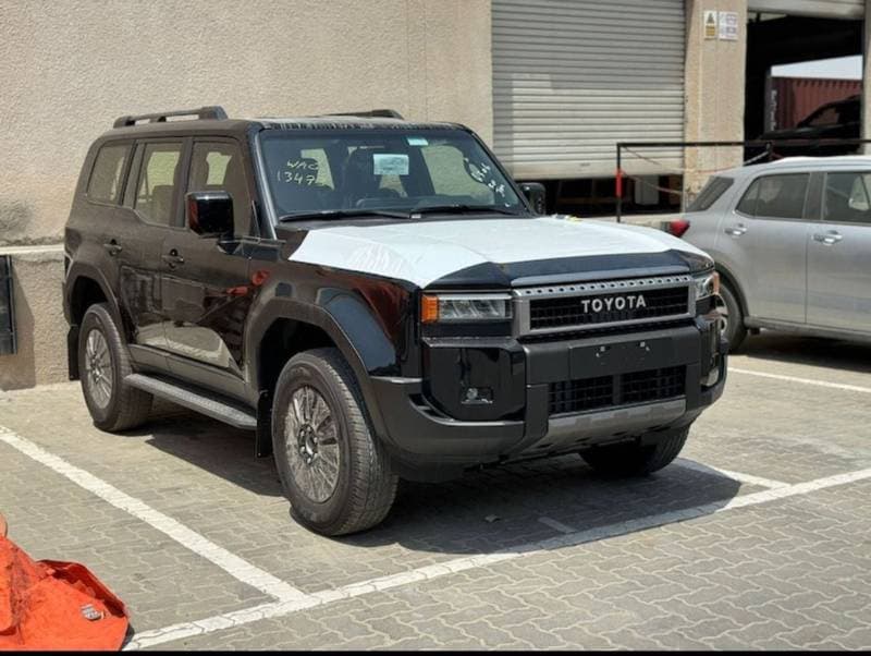 2025 Toyota Prado VXR thumbnail 2
