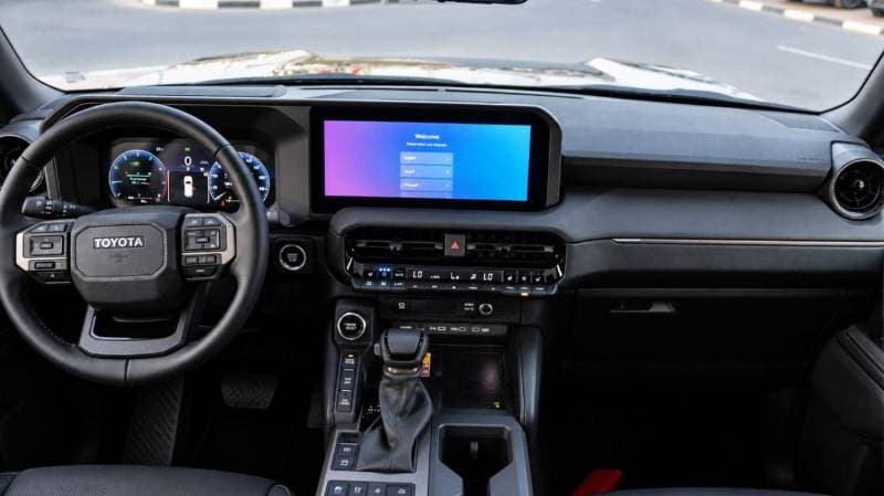 2027 Toyota Prado VXR thumbnail 6