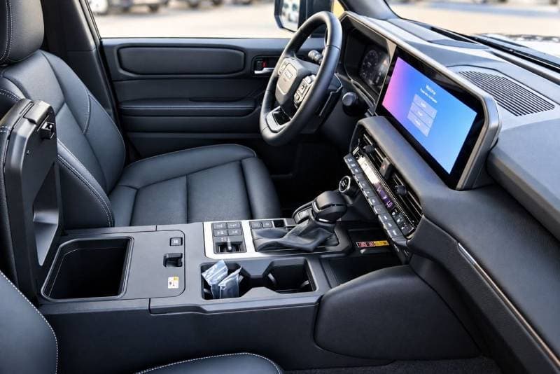 2027 Toyota Prado VXR thumbnail 8