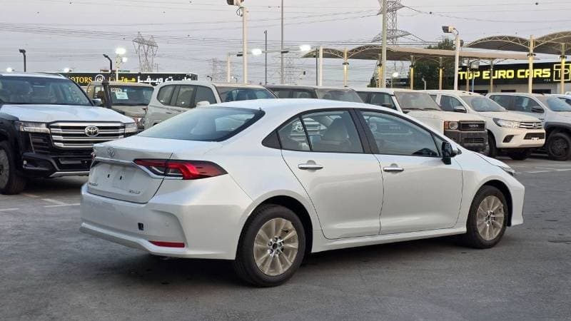 2026 Toyota Corolla XLI thumbnail 4