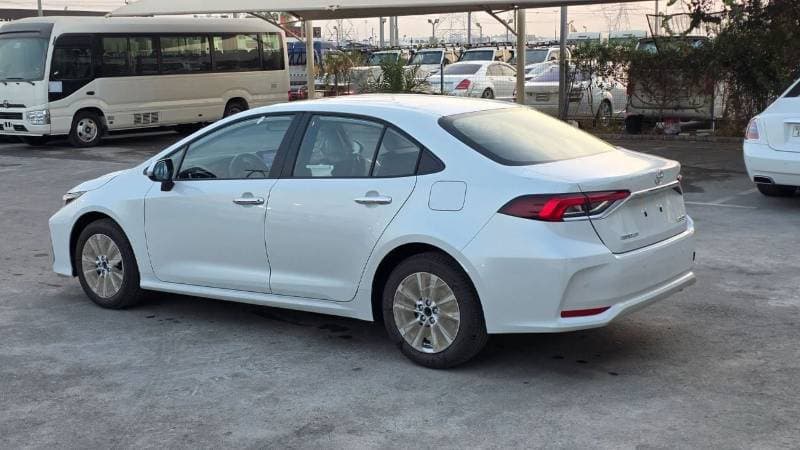 2026 Toyota Corolla XLI thumbnail 6