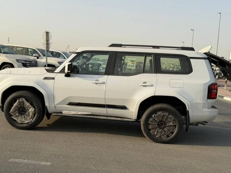 2026 Toyota Prado VXR thumbnail 4