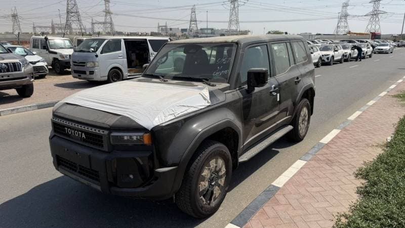2026 Toyota Prado VXR thumbnail 3