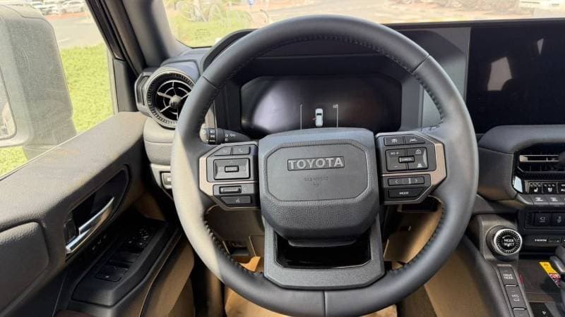 2026 Toyota Prado VXR thumbnail 7