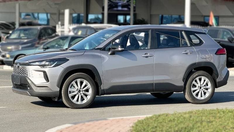 2026 Toyota Corolla Cross GLI thumbnail 2