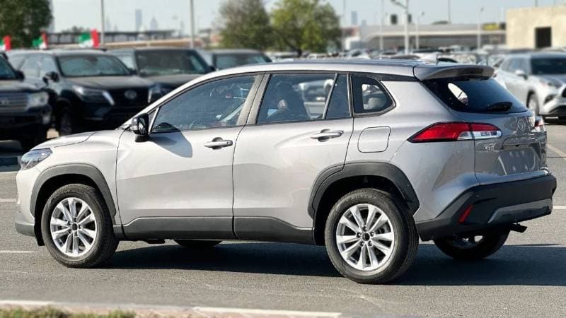 2026 Toyota Corolla Cross GLI thumbnail 3