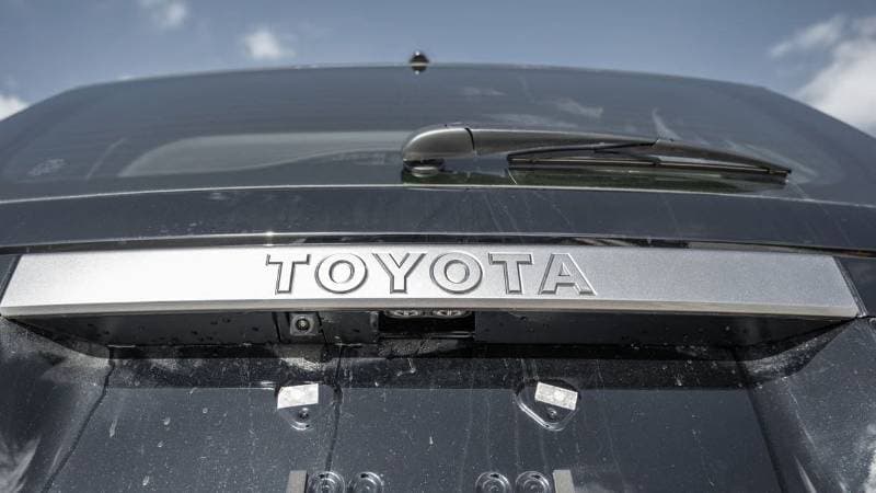 2026 Toyota Prado VXR thumbnail 7