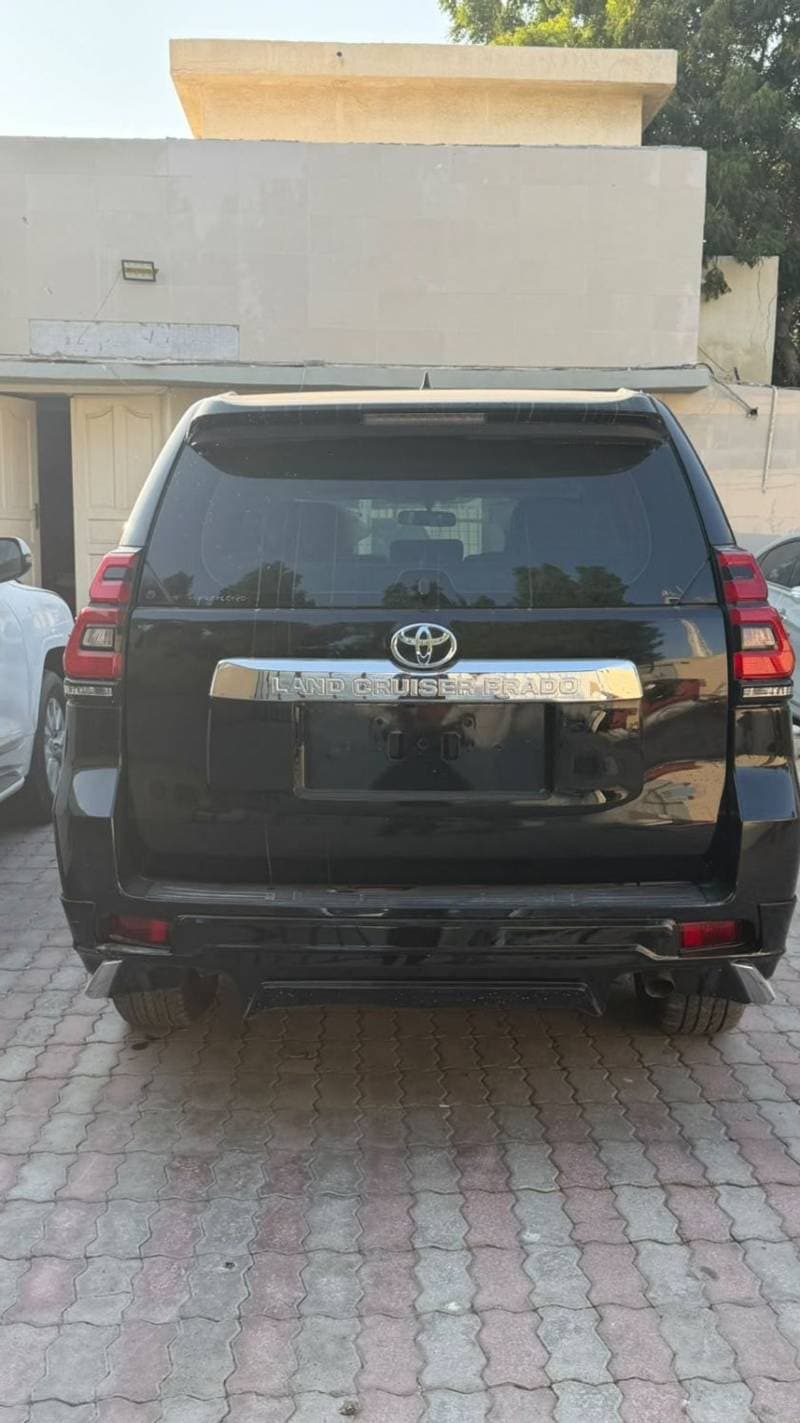 2022 Toyota Prado TX L thumbnail 5