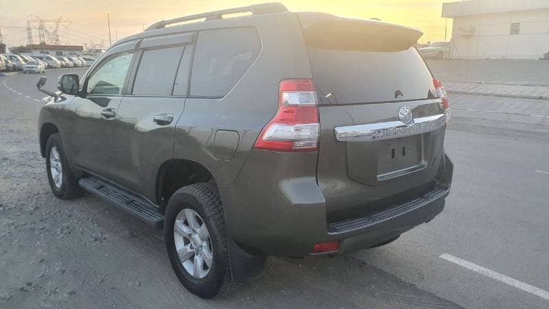 2016 Toyota Prado TX L thumbnail 5