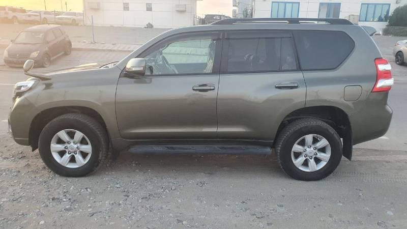 2016 Toyota Prado TX L thumbnail 6
