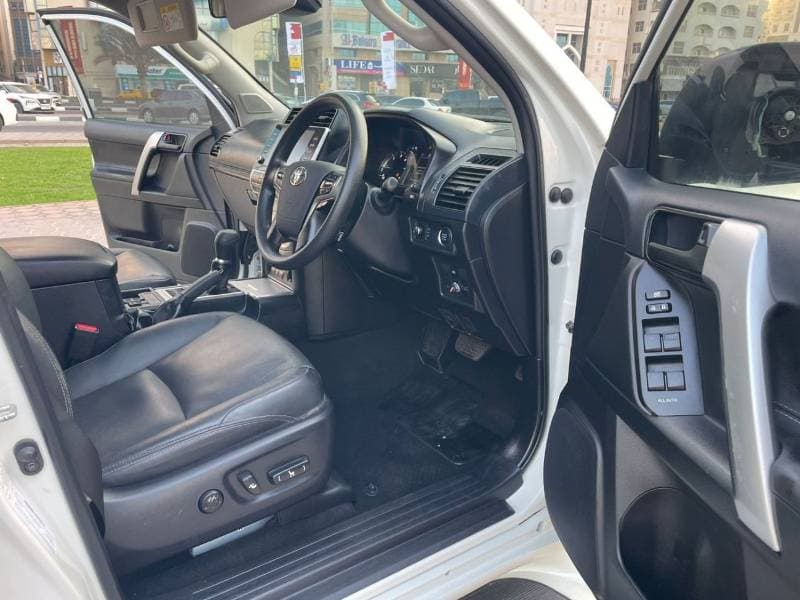 2022 Toyota Prado TX L thumbnail 3