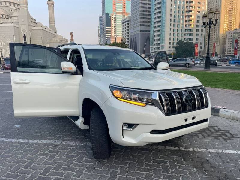 2022 Toyota Prado TX L thumbnail 5