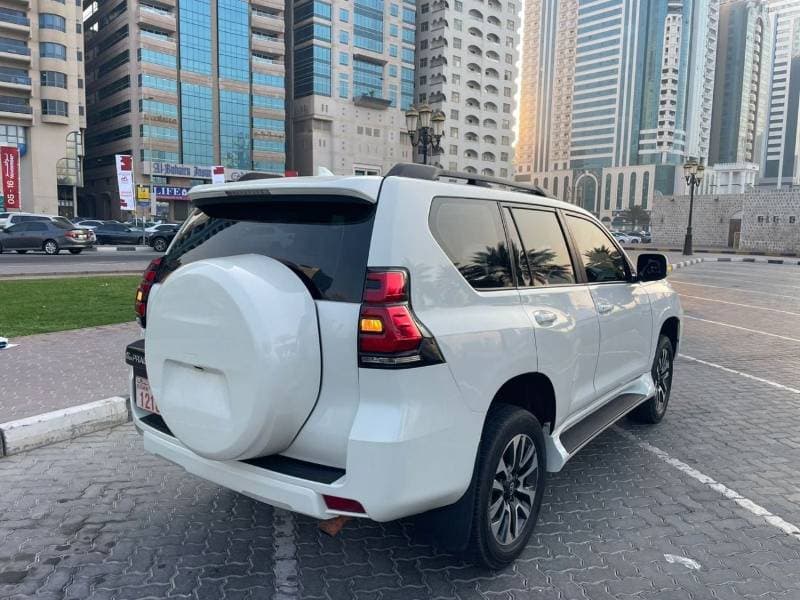 2022 Toyota Prado TX L thumbnail 2
