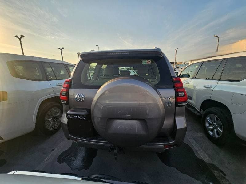 2022 Toyota Prado TX L thumbnail 6