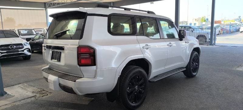 2026 Toyota Prado ADVENTURE thumbnail 5