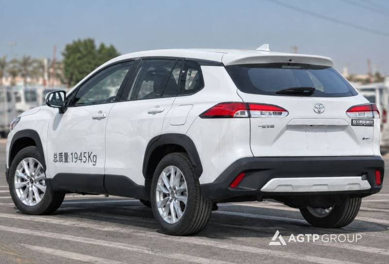 2026 Toyota Corolla Cross GLI thumbnail 4